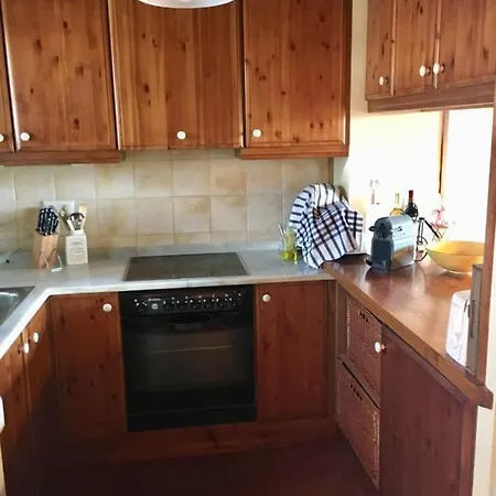 Holiday home Con Piscina En Agoustrina