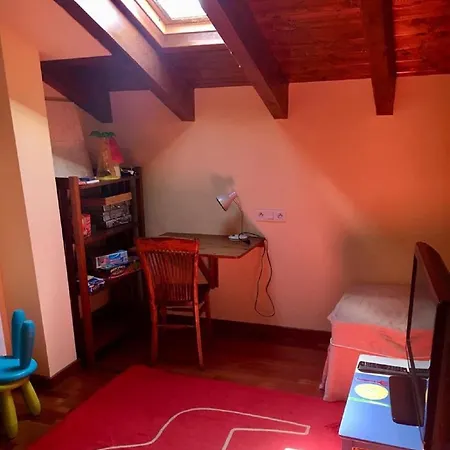 Holiday home Con Piscina En Agoustrina