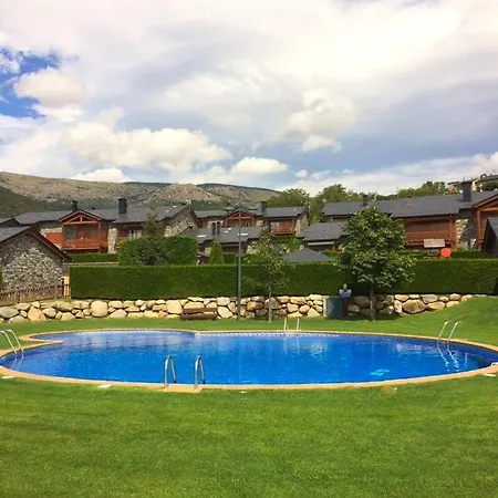 Con Piscina En Agoustrina Holiday home Angoustrine
