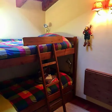 Con Piscina En Agoustrina Holiday home *